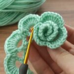 Wow Amazing💯Very easy crochet rose motif making for beginners