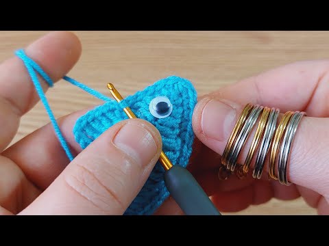 wow!!  😱Everyone, big or small, will love this crochet keychain.  Big or small everyone will love it