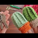 Wow !! Super easy, very useful crochet hat keychain , sell and give as a gift.