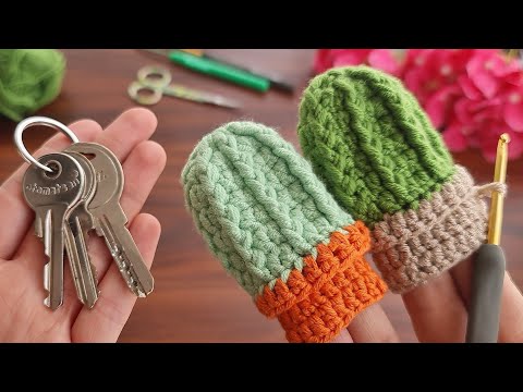 Wow !! Super easy, very useful crochet hat keychain , sell and give as a gift.