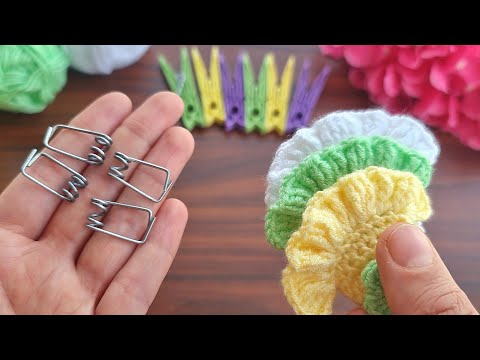Wow!! They are so cute 🥰 Super easy, very useful crochet keychain.sell and give as a gift.