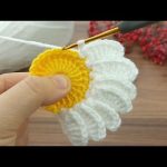 Wow very easy crochet daisy motif making #crochet #knitting