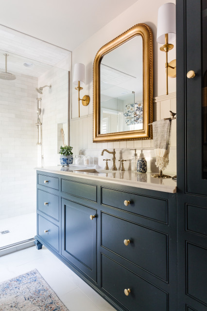 Cottage Style With a Touch of Elegance