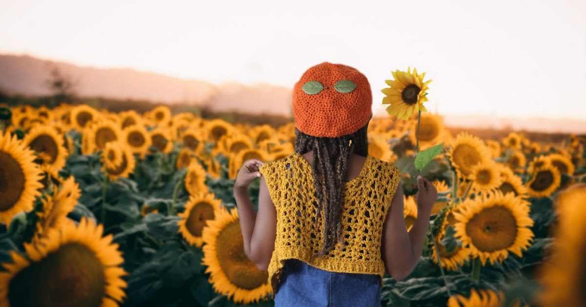 The Leaf Me Alone Beret Free Crochet Pattern.