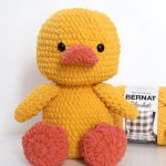 Quackers the Crochet Duck – Repeat Crafter Me