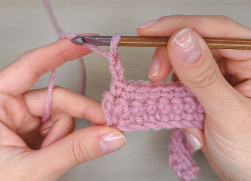 How to Do a Half Double Crochet Stitch — Guide for Beginners –