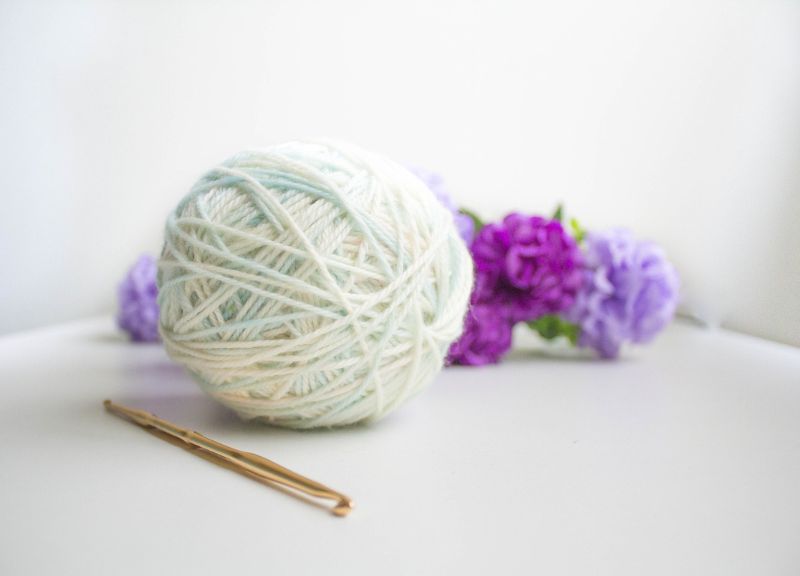 How to Make a Slip Knot — Crochet Guide for Beginners